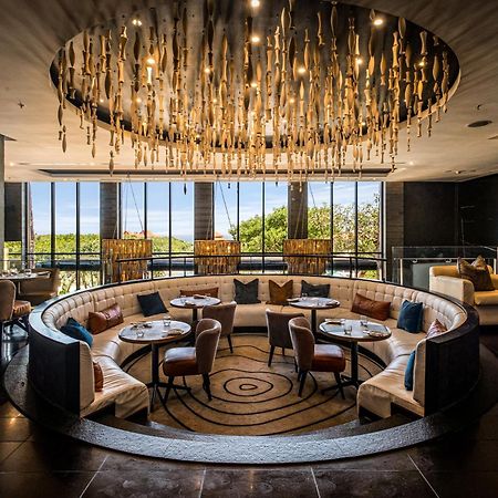 Отель The Capital Zimbali Баллито Экстерьер фото The Lounge at the Westin Hyderabad