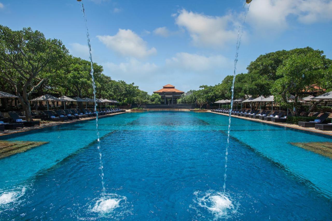 Отель The Capital Zimbali Баллито Экстерьер фото The pool at the Taj Bengal