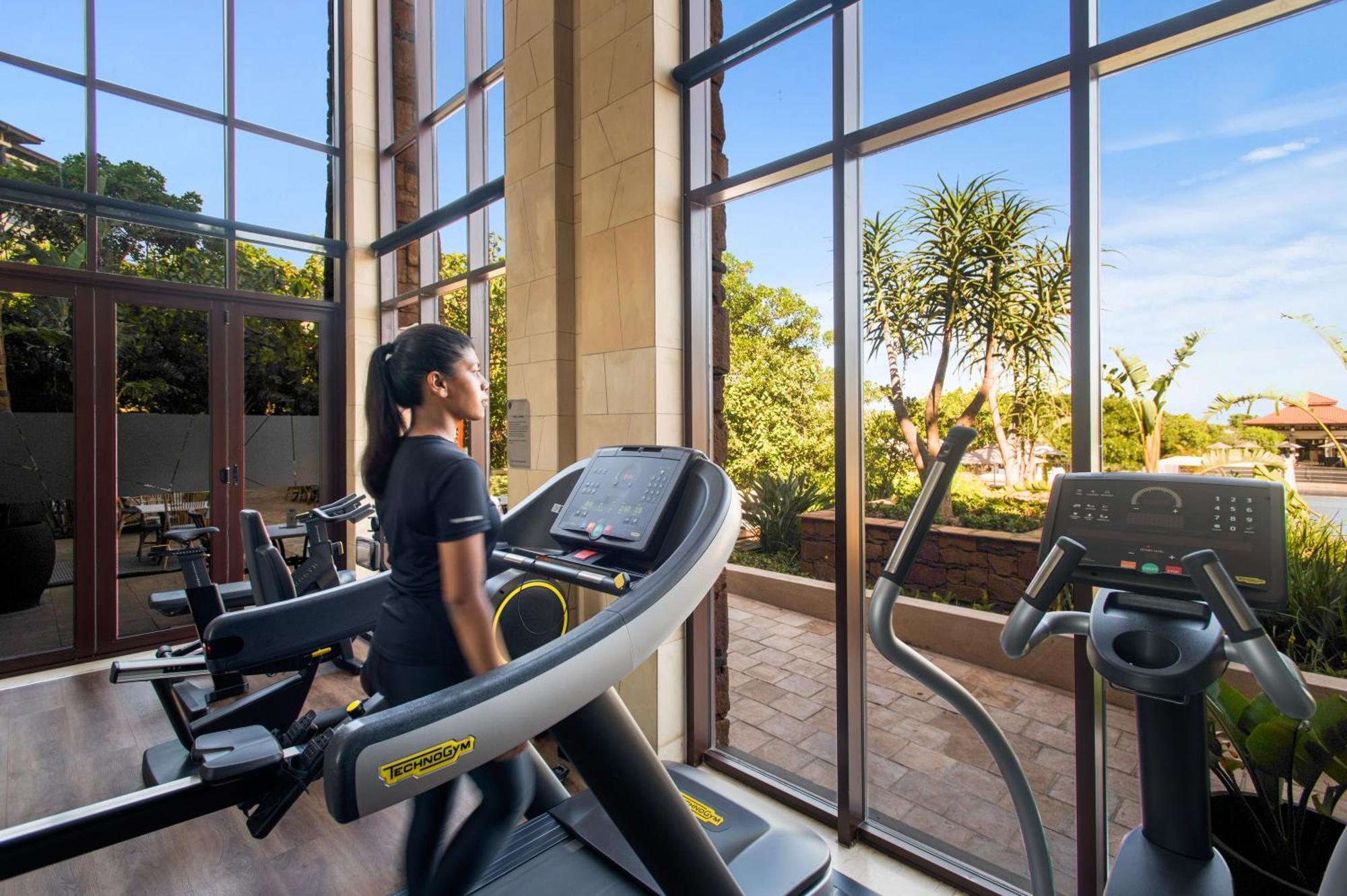 Отель The Capital Zimbali Баллито Экстерьер фото The gym at The Park, Hyderabad